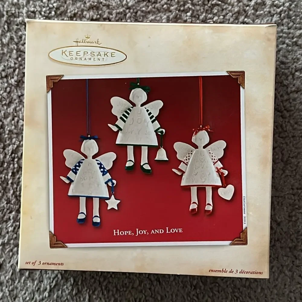 Hallmark Keepsake Ornament: 2002 Hope Joy And Love!